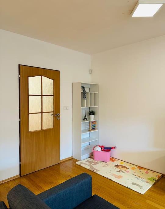Family-Friendly Prague 5 Stay Luaran gambar